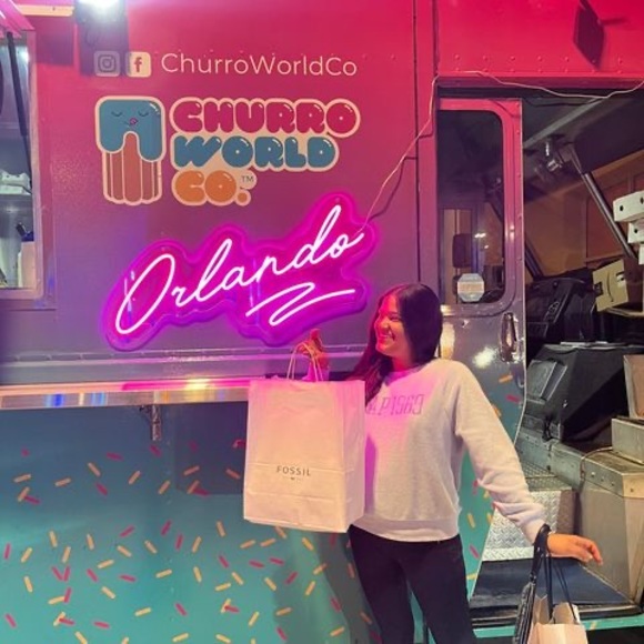 Meet your Posher, Valentina - Picture 1 of 4